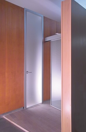 Glastüre in Kleiderschrank